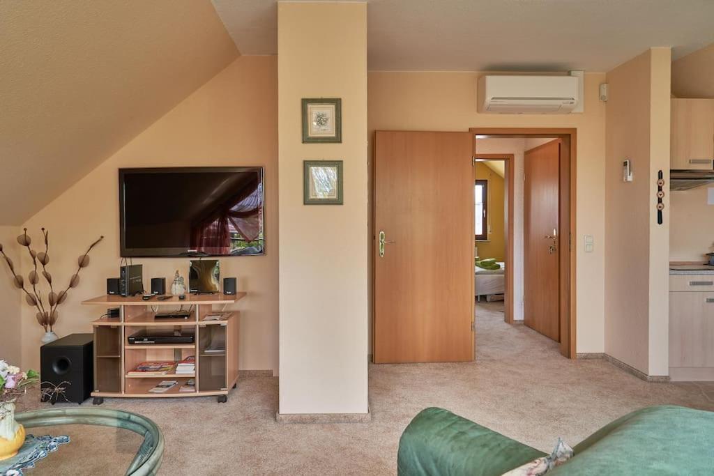 Ferienwohnung Am Stadtrand Von Berlin Neu Buch Extérieur photo